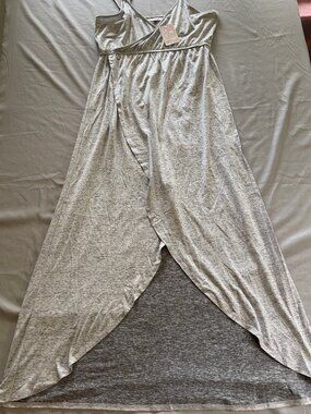 Love @ First Sight Woman’s Spaghetti Strap Dress Size Large Grey New With Tags